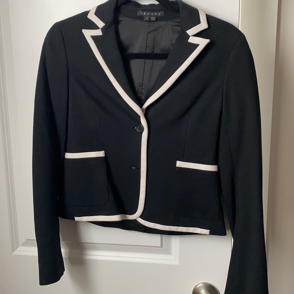 Black and white THEORY blazer MAKE AN OFFER🥰